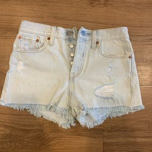 Levi’s shorts